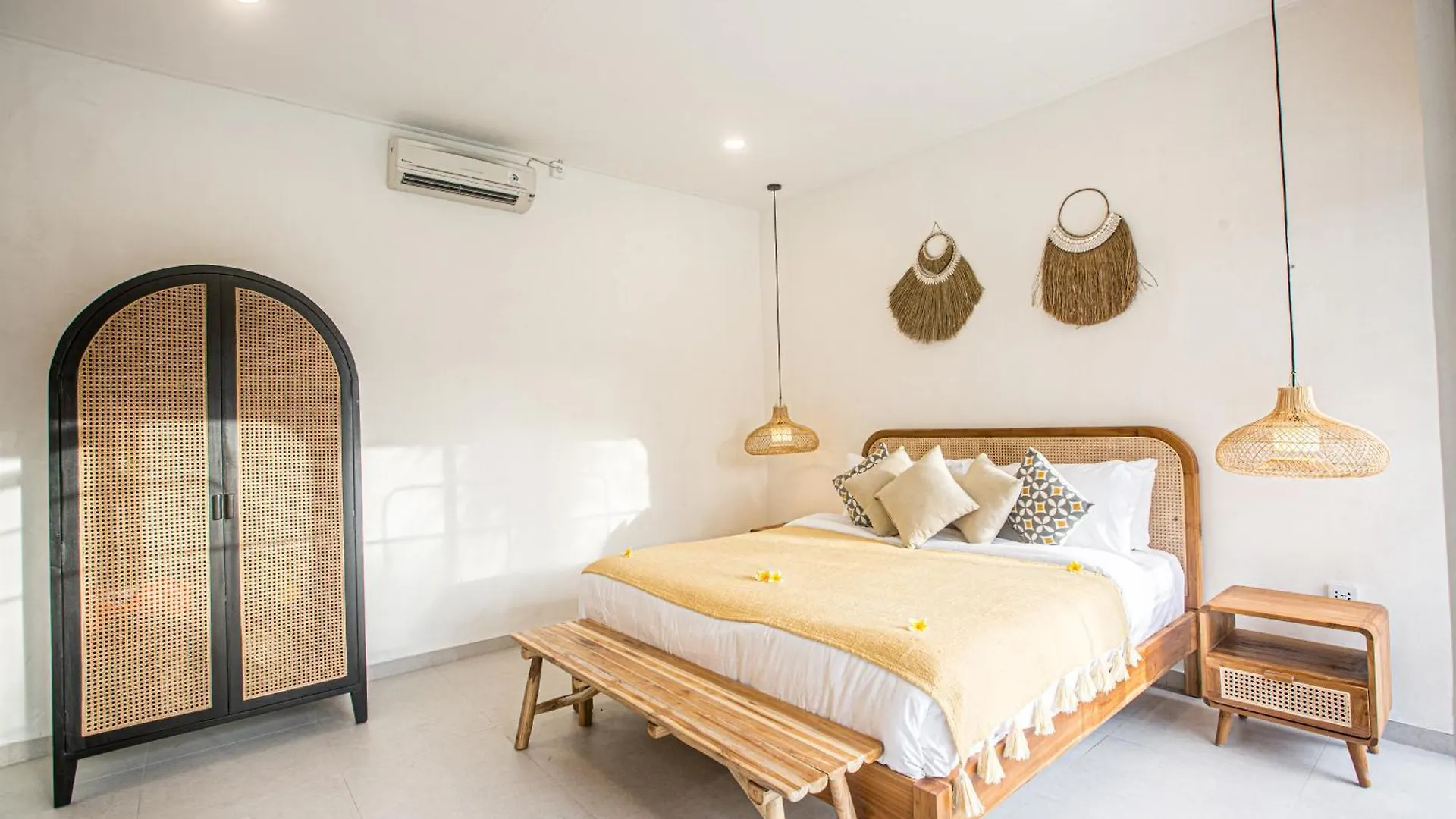 Villa Lemone 3 By Bali Villa Solutions Seminyak